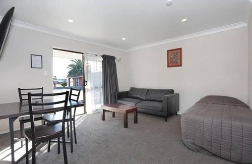 Palmerston North Hotel | ACCOMMODATION GATEWAY MOTEL