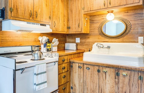 Pioche Cabaña | Historic Retreat w/Mtn Views in Pioche!