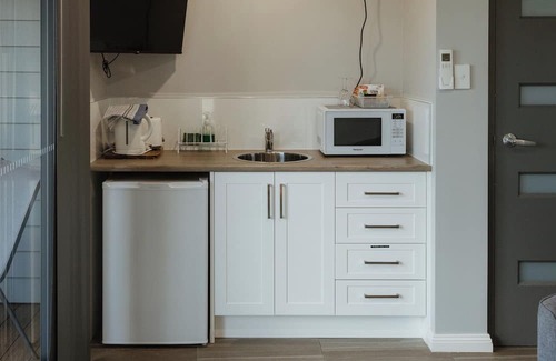 Franklin Hotel | Boat Reflections