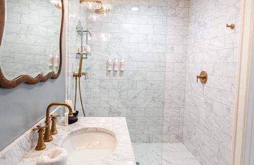 Lewisburg Hotel | Historic General Lewis Inn