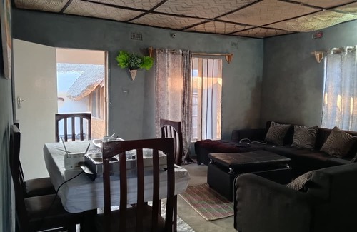 Cape Maclear Cama Y Desayuno | Quest Lodges and Safaris