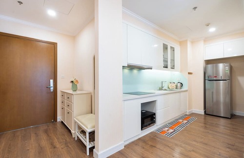 District 9 Apartamento | Lumière Riverside by Urban Home