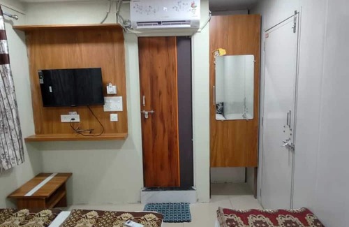 Jalgaon Hotel | Hotel Medanta Inn