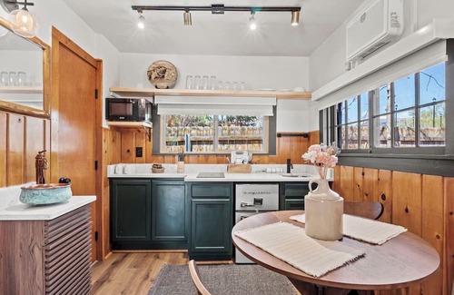 Colorado Springs Cabina | Timber Lodge Cabin 02