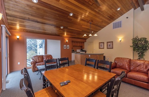 Dillon Apartamento | Lake Cliffe #108, Building F