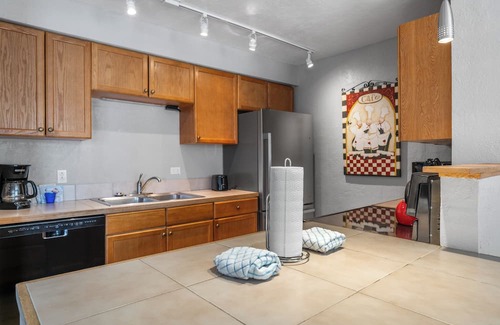 Dillon Apartamento | Lake Cliffe #108, Building F