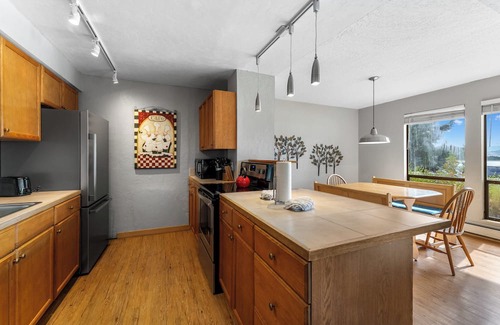 Dillon Apartamento | Lake Cliffe #108, Building F