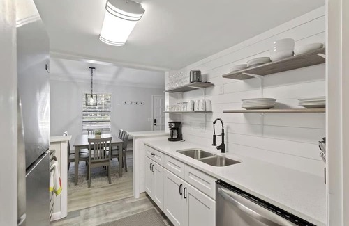 Palmetto Dunes Cabaña | Hilton Head 3BR Retreat Pool, Dining & Shops