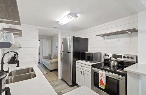 Palmetto Dunes Cabaña | Hilton Head 3BR Retreat Pool, Dining & Shops