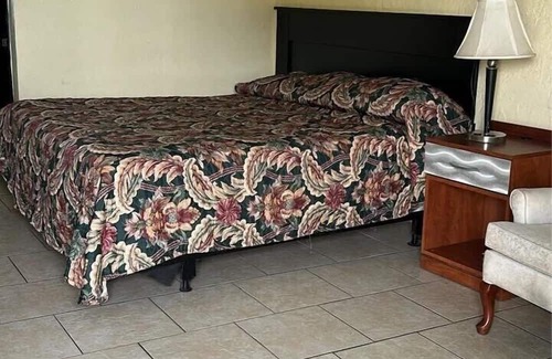Historic Downtown Kissimmee Hotel | Sebastian Inn