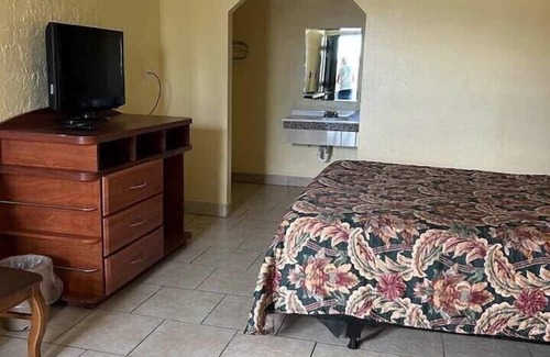 Historic Downtown Kissimmee Hotel | Sebastian Inn