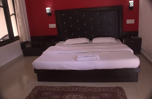 Kasol Hotel | Woodward 2 by 4wildflower