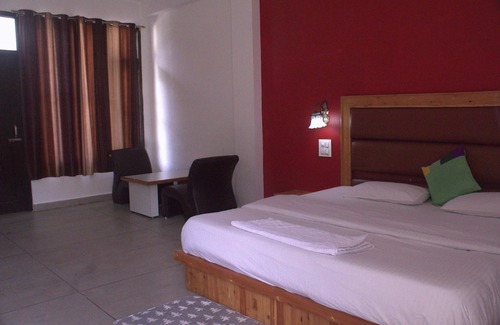 Kasol Hotel | Woodward 2 by 4wildflower