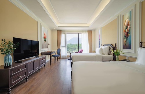 Kim Boi Hotel | Venusgiti Hot Spring Resort & Spa