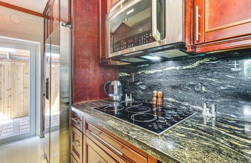 Deerfield Beach Cabaña | 3 Mi to Deerfield Beach! Home w/Poolside Oasis!