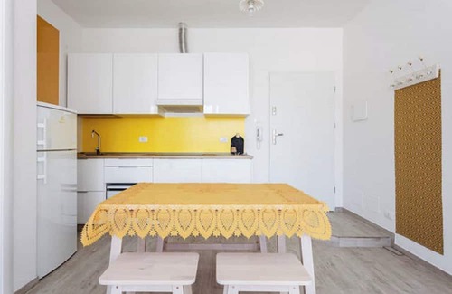 Historic Center Apartamento | Riva Reno Apartment