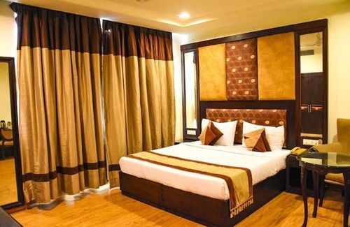 Kailash Colony Casa | Aaron Residency