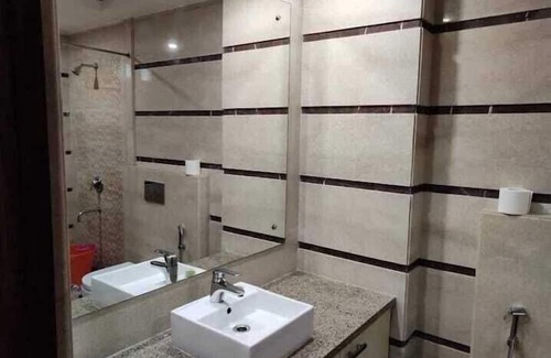 Kailash Colony Casa | Aaron Residency