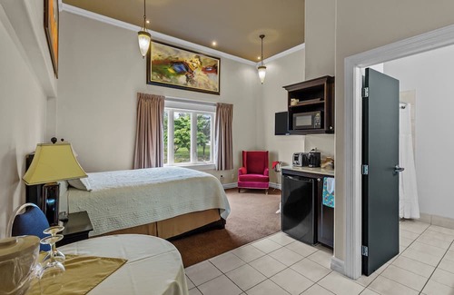 Bay Roberts Hotel | Bayview Inn