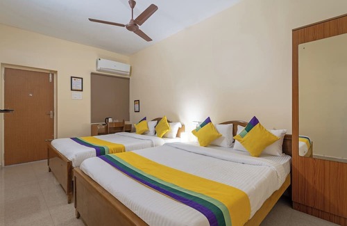 Erode Hotel | Itsy Hotels Everest Leela Residency