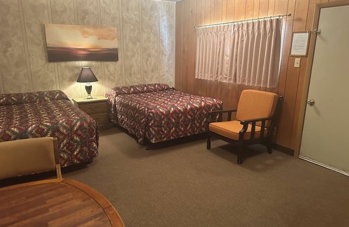 Study Butte-Terlingua Hotel | Chisos Mining Co Motel