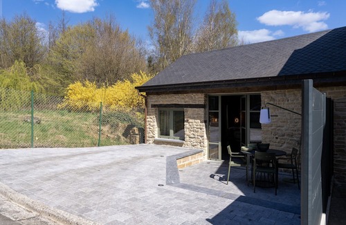 Sainte-Cecile Casa | Holiday Home in Sainte-cecile With Sauna