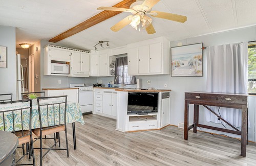 Davenport Cabaña | Davenport Couple's Retreat w/Resort Perks!