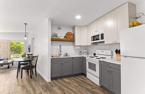 Orange Prairie Apartamento | The Concord Place