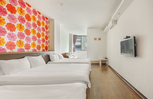 Luodong Cama Y Desayuno | Orange house