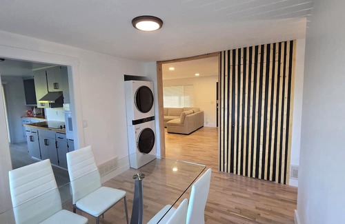 Puyallup Casa | Newly Renovated 2BR / Wifi-Entertainment Included / Near WA State Fair