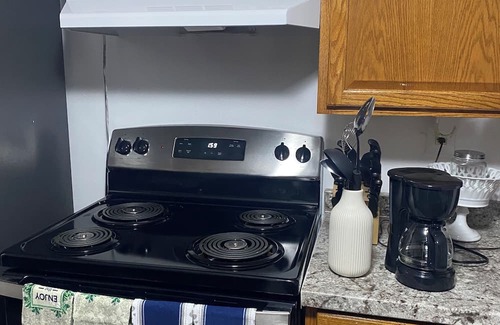 Beaver Hills Casa | Charming 1-bedroom in a house with utility included New Haven/Yale University
