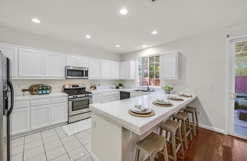 Tracy Casa | Enjoyable 4-bedroom house with AC in Tracy