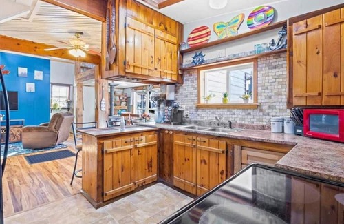 Town of Richmond Cabaña | Honeoye Happiness Year Round Lake View/Access 3 BR