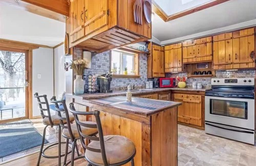 Town of Richmond Cabaña | Honeoye Happiness Year Round Lake View/Access 3 BR