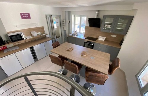 Vaux-sur-Seine Cabaña | Gite Évecquemont, 4 bedrooms, 8 persons