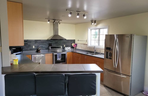 Harwich Cabaña | Cozy Cottage with Stunning Views