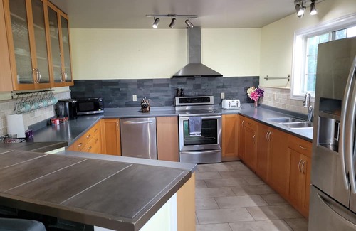 Harwich Cabaña | Cozy Cottage with Stunning Views
