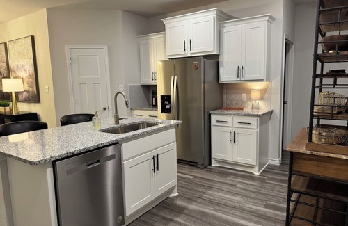 Wellborn Casa | Modern Aggie-Friendly Retreat - 15 mins to Kyle Field