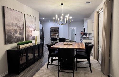 Wellborn Casa | Modern Aggie-Friendly Retreat - 15 mins to Kyle Field