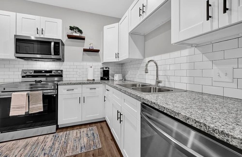 Barker Casa | Brand New! 2Bed2Bath, WD, Gated Comty, Parking!