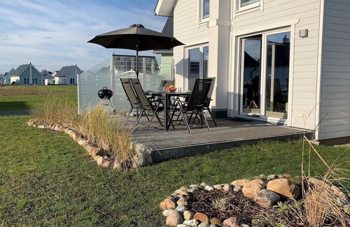 Olpenitz Casa | Baltic Sea time-out - infrared sauna, fireplace, shower, 3 smart TVs, terrace, parking lot