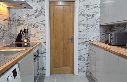 Newcastle-upon-Tyne Apartamento | BRAND NEW|Free WiFi & Parking|5 Min to city centre