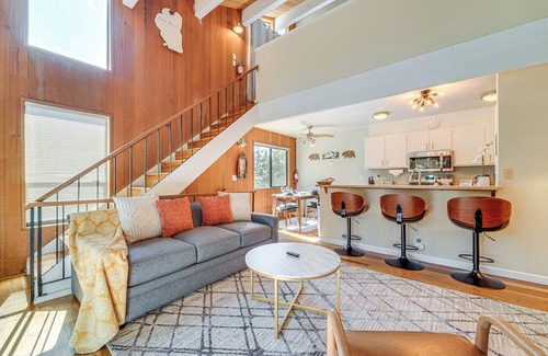 Kings Beach Casa | 5 Mi to Northstar: Chic Unit w/Decks!