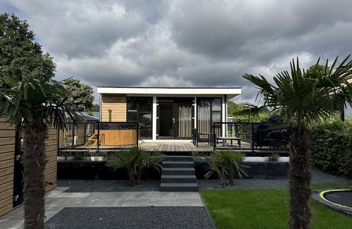 Lathum Complejo | Cube De Luxe - Two Bedroom Resort, Sleeps 4