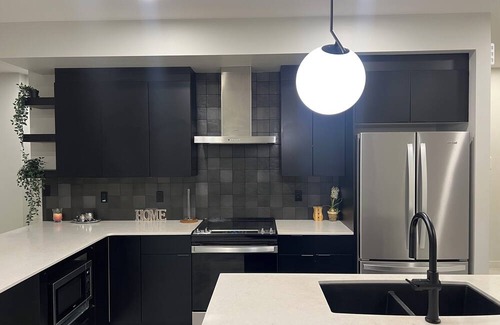 Southwest Edmonton Casa | Windermere Oasis: Modern Comforts in a Serene Setting