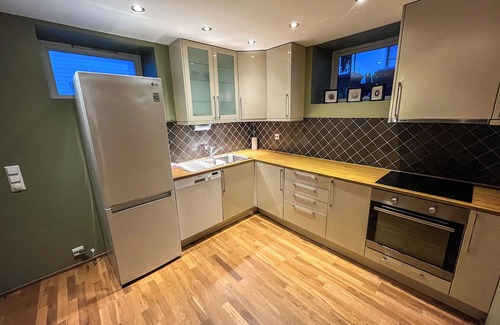 Alesund Apartamento | Two-Bedroom City Apartment with Fire Place and Free Parking - Calm and Central