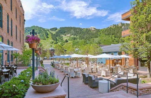 Downtown Apartamento | Aspen CO | Hotel Jerome | Poolside Suite