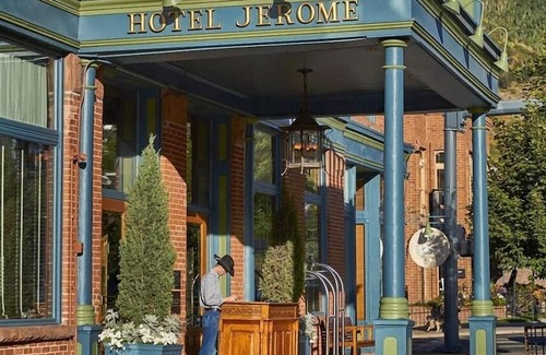 Downtown Apartamento | Aspen CO | Hotel Jerome | Poolside Suite