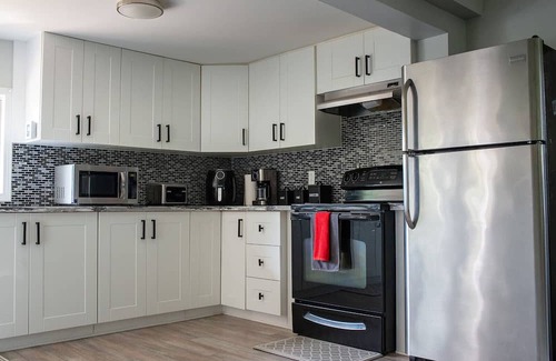 Namur Cabaña | Detente Namur, a delightful two-bedroom chalet nestled by a tranquil small lake