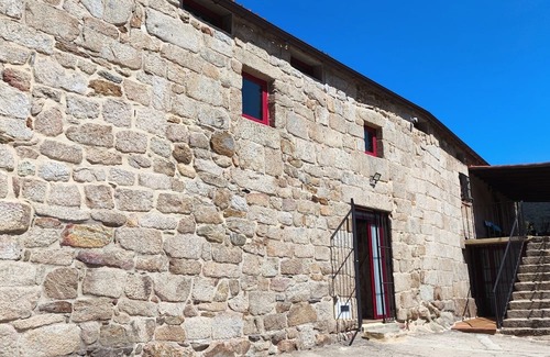 Os Peares Cabaña | Centennial house 1.4 km from Os Peares Xiravai. RIBEIRA SACRA.